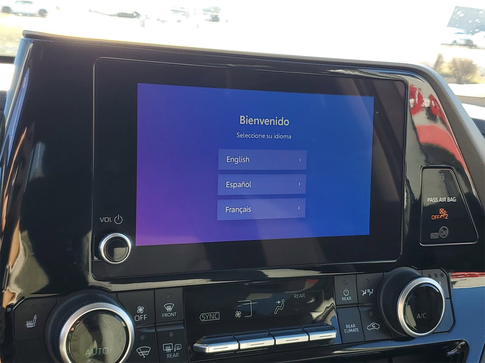 Certified 2023 Toyota Highlander XLE image 27