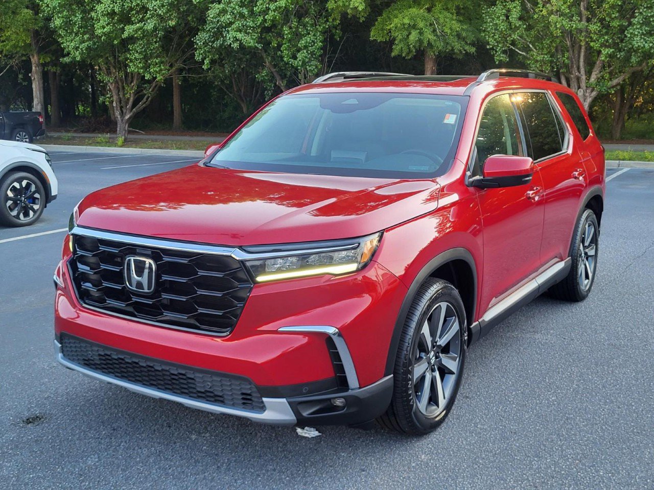 Certified 2024 Honda Pilot Touring image 7