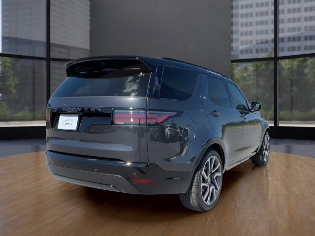 New 2025 Land Rover Discovery Dynamic SE image 8