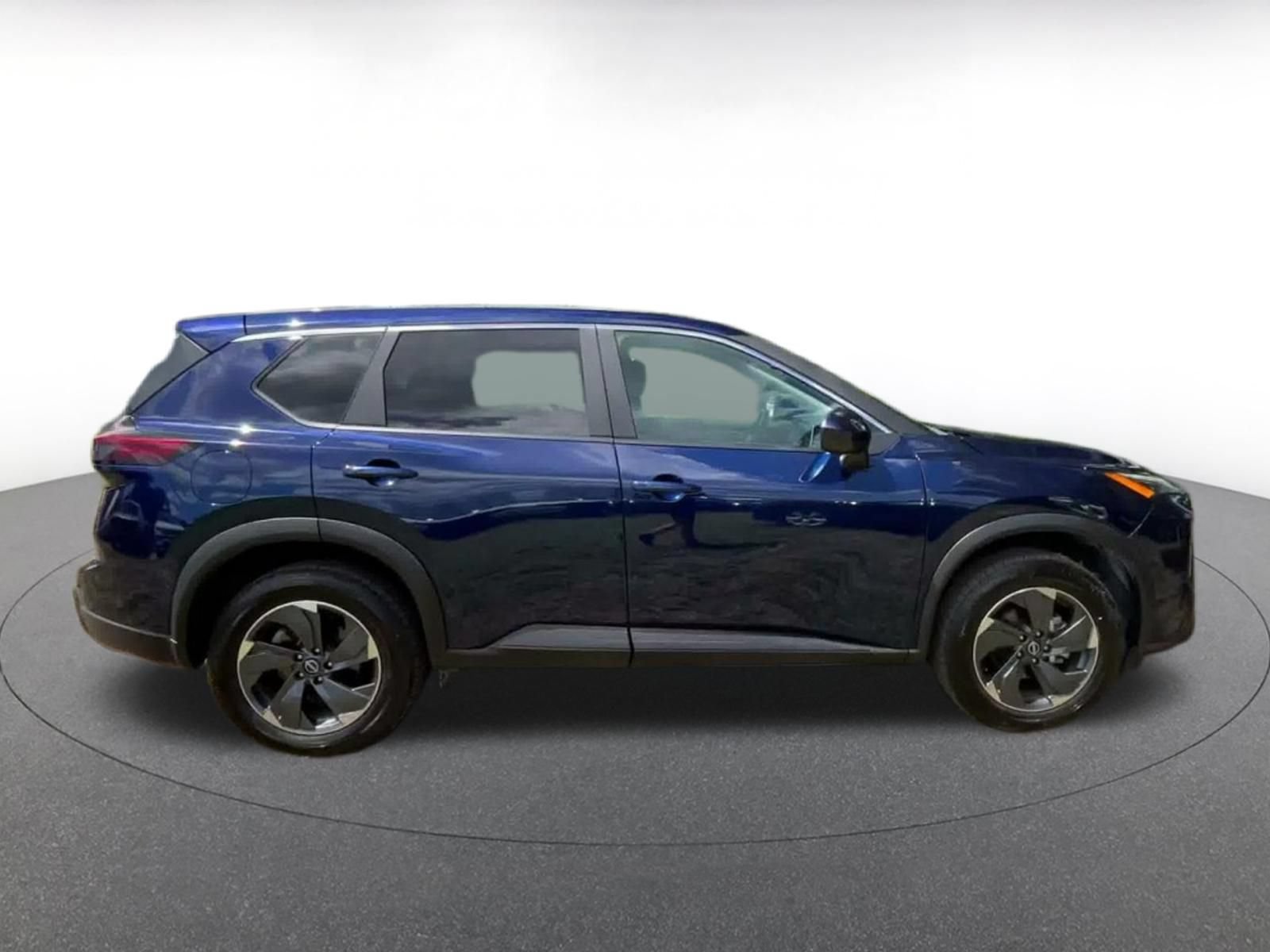 Used 2025 Nissan Rogue SV FWD image 15
