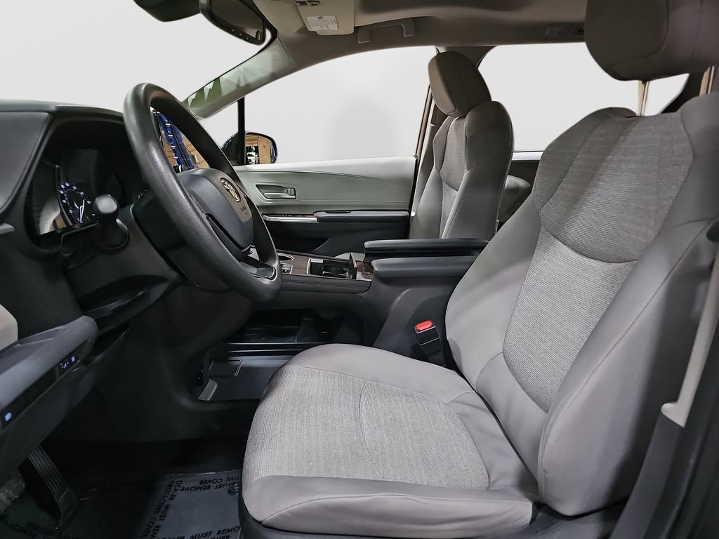 Certified 2024 Toyota Sienna LE image 16