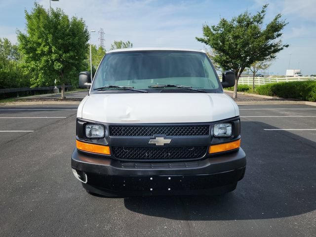 Used 2013 Chevrolet Express 3500 Extended RWD image 2