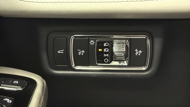Used 2025 Lincoln Aviator Reserve w/ Equipment Group 201A AWD/4WD image 33