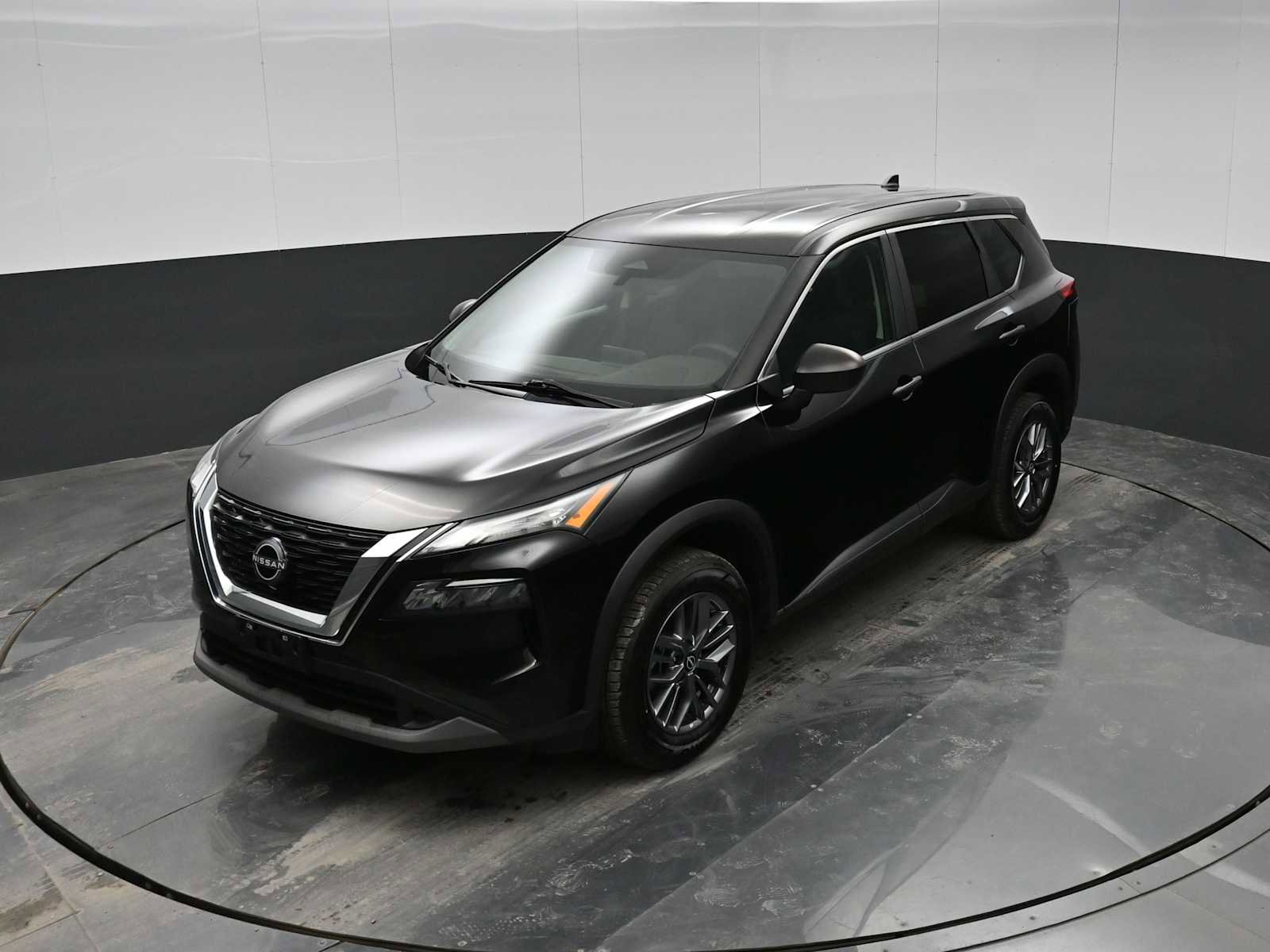 Used 2023 Nissan Rogue S image 24