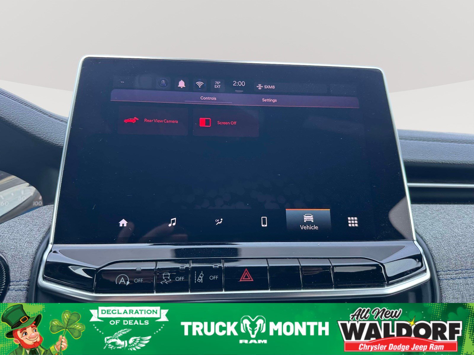 Used 2024 Jeep Compass Latitude image 11