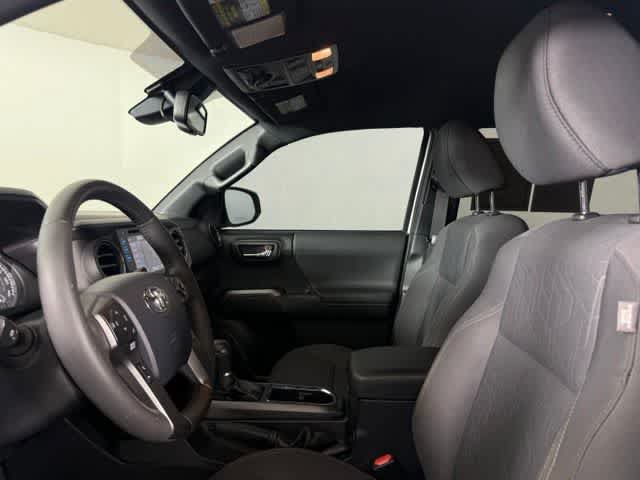 Used 2019 Toyota Tacoma TRD Off-Road AWD/4WD image 19