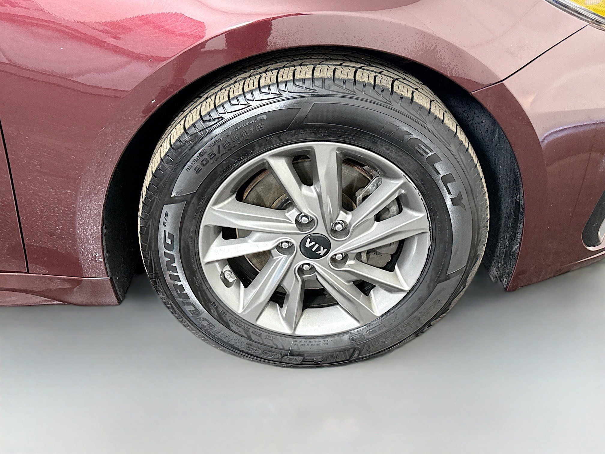 Used 2020 Kia Optima LX image 31