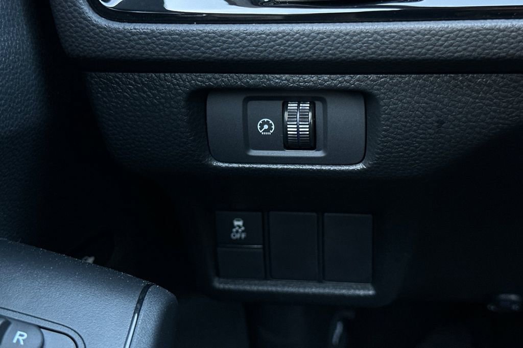 Used 2025 Honda Civic Sport image 29