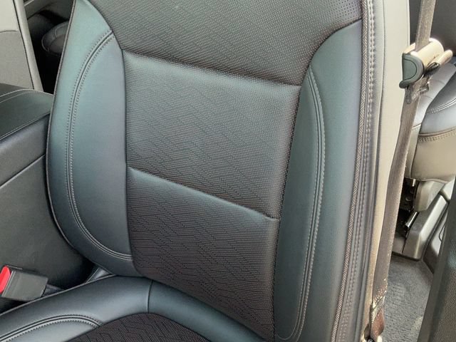 Used 2022 Chevrolet Traverse High Country AWD/4WD image 16