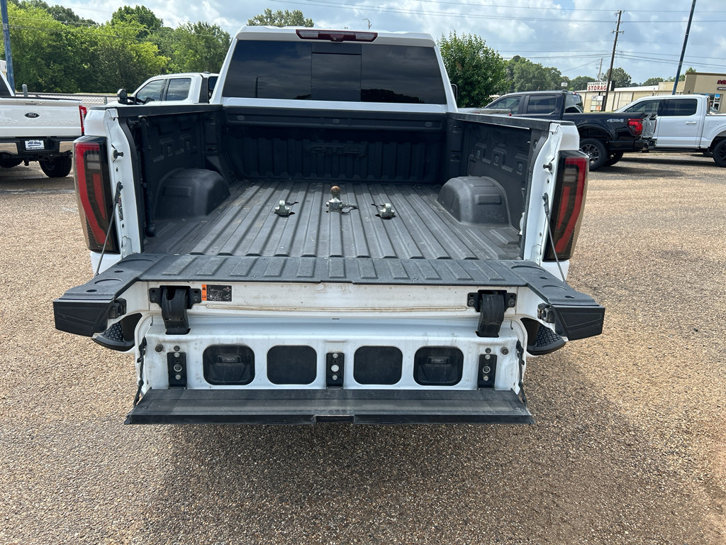 Used 2024 GMC Sierra 2500 AT4 w/ AT4 Premium Plus Package AWD/4WD image 11