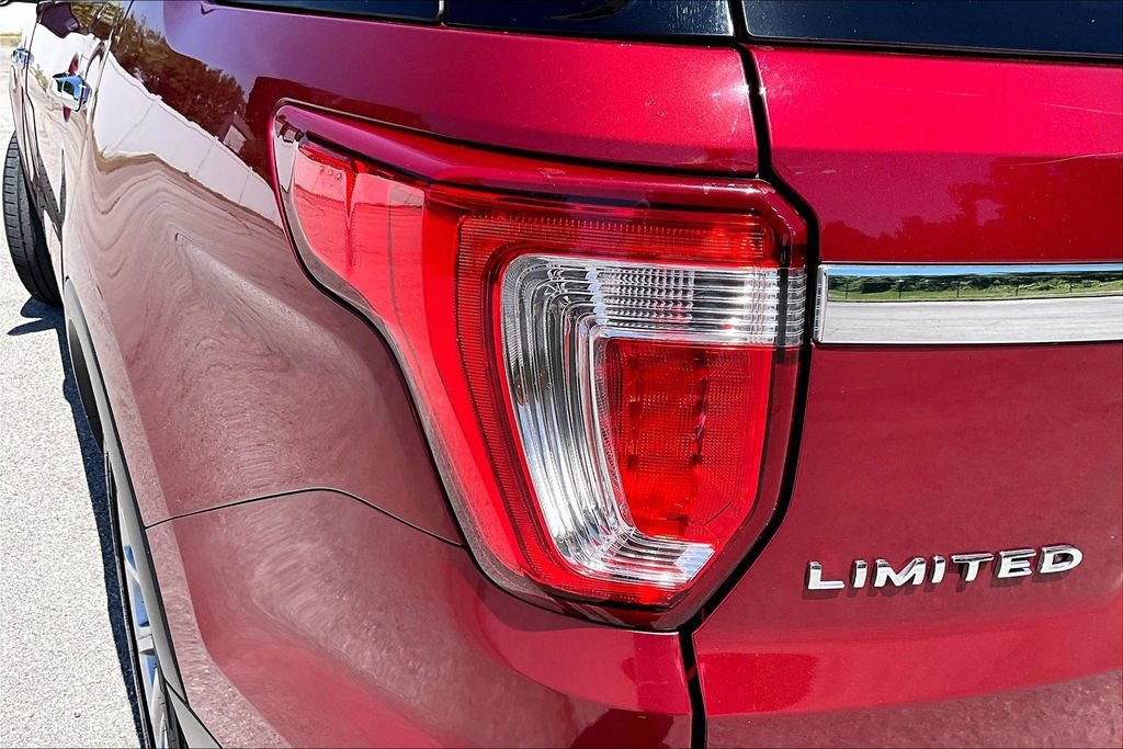 Used 2016 Ford Explorer Limited FWD image 32