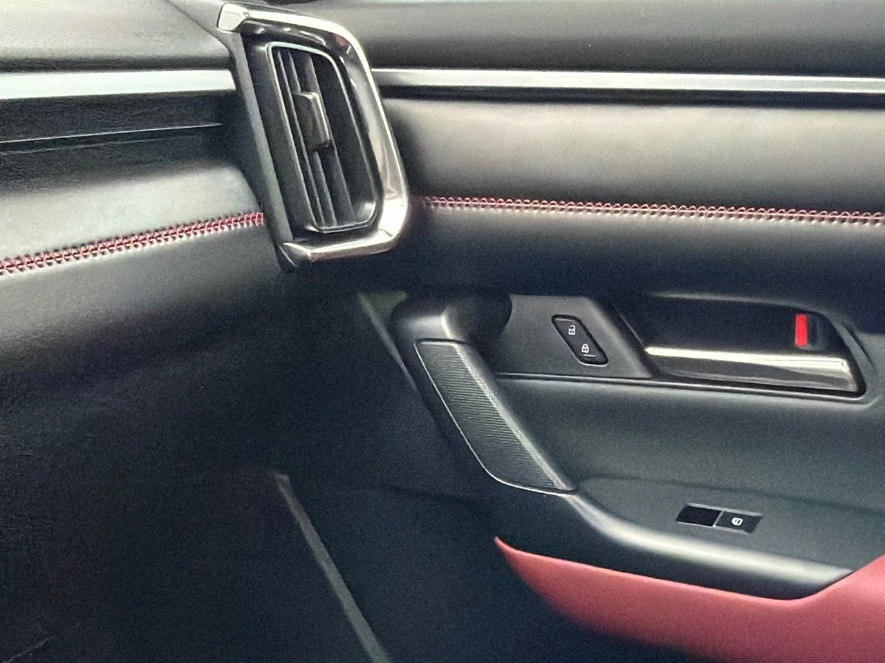 New 2026 MAZDA CX-50 2.5 Hybrid w/ Premium Plus Pkg image 31