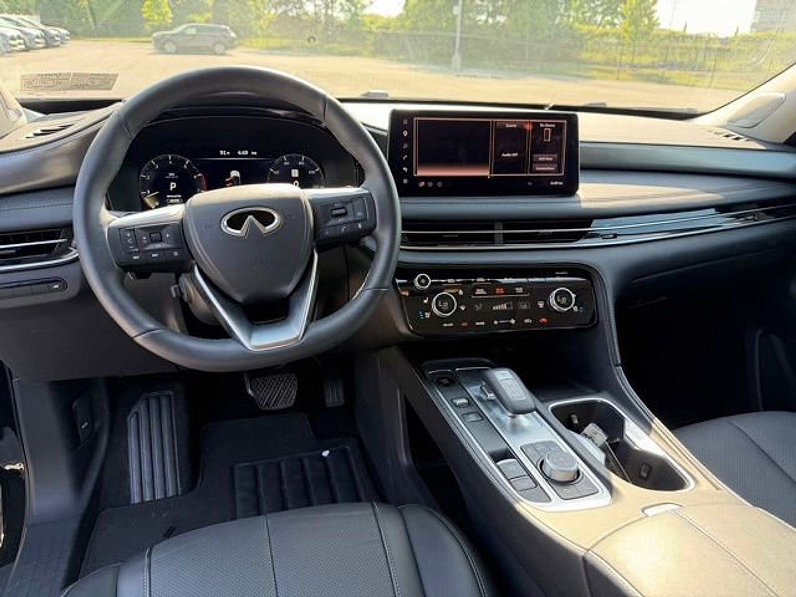 Certified 2026 INFINITI QX60 Luxe w/ Cargo Package AWD/4WD image 13