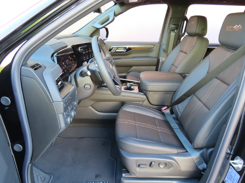 New 2027 Chevrolet Suburban High Country AWD/4WD image 23