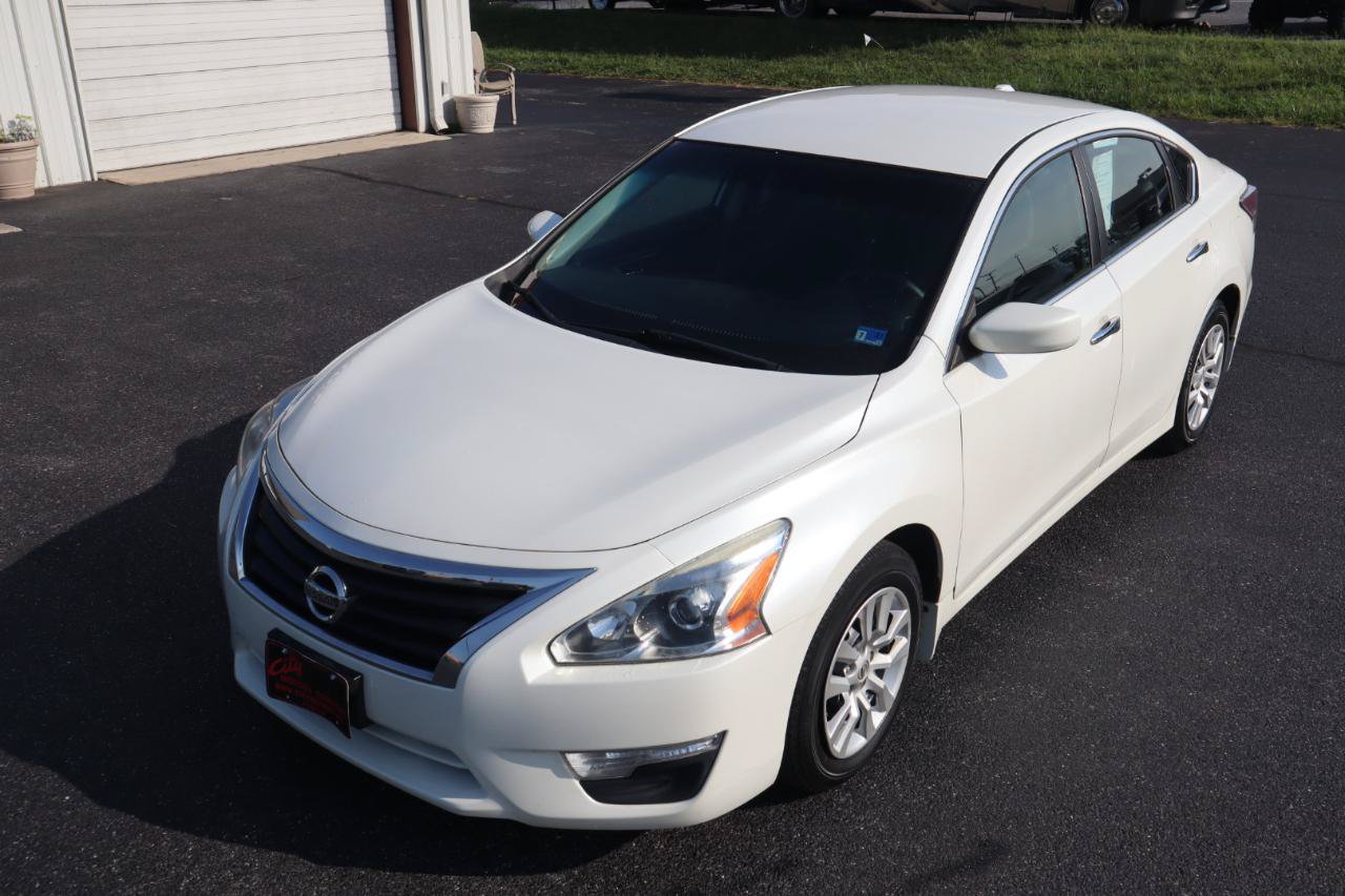 Used 2014 Nissan Altima 2.5 S w/ Display Audio Package FWD image 11