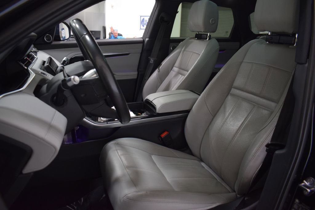 Used 2020 Land Rover Range Rover Evoque SE image 10