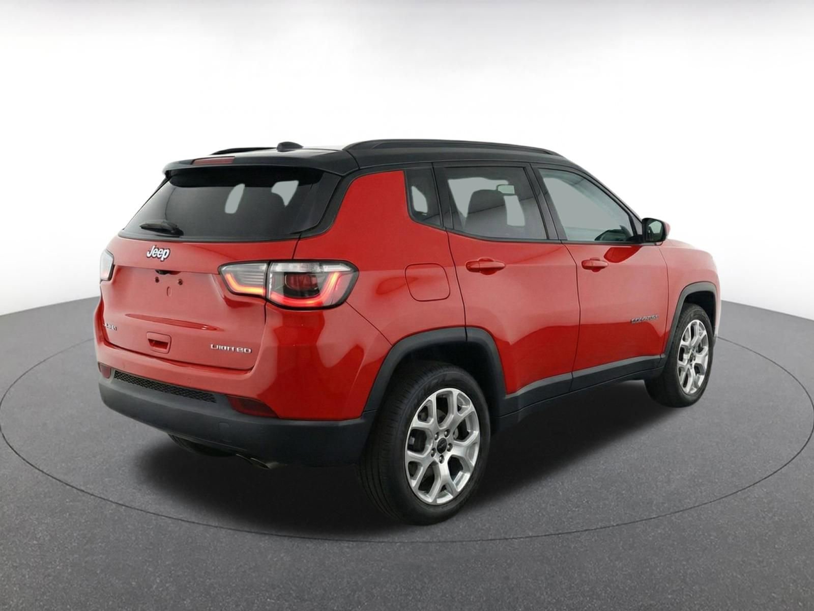 Used 2025 Jeep Compass Limited AWD/4WD image 11