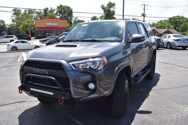 Used 2018 Toyota 4Runner TRD Off-Road Premium AWD/4WD image 2