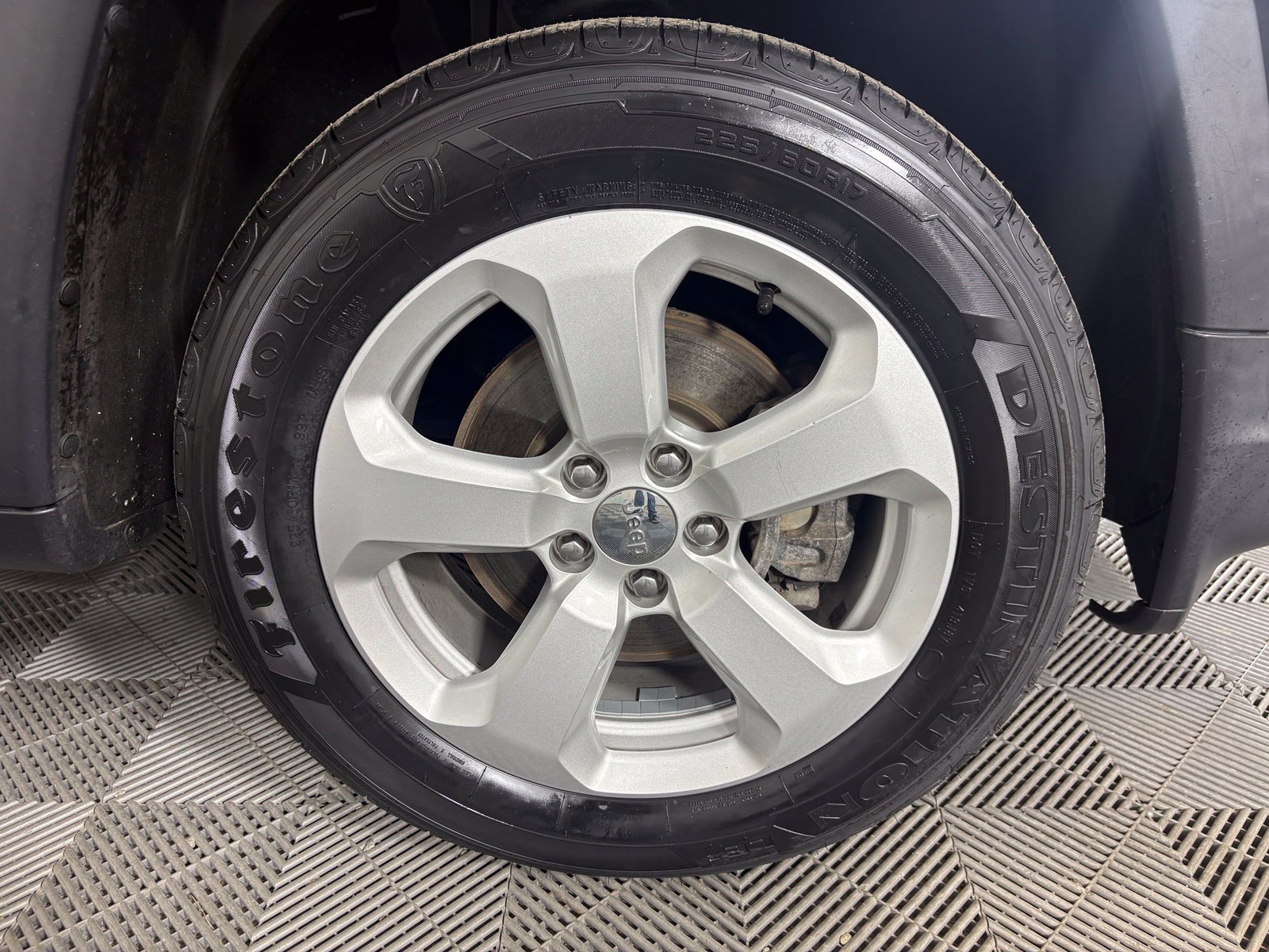 Used 2020 Jeep Compass Latitude AWD/4WD image 34