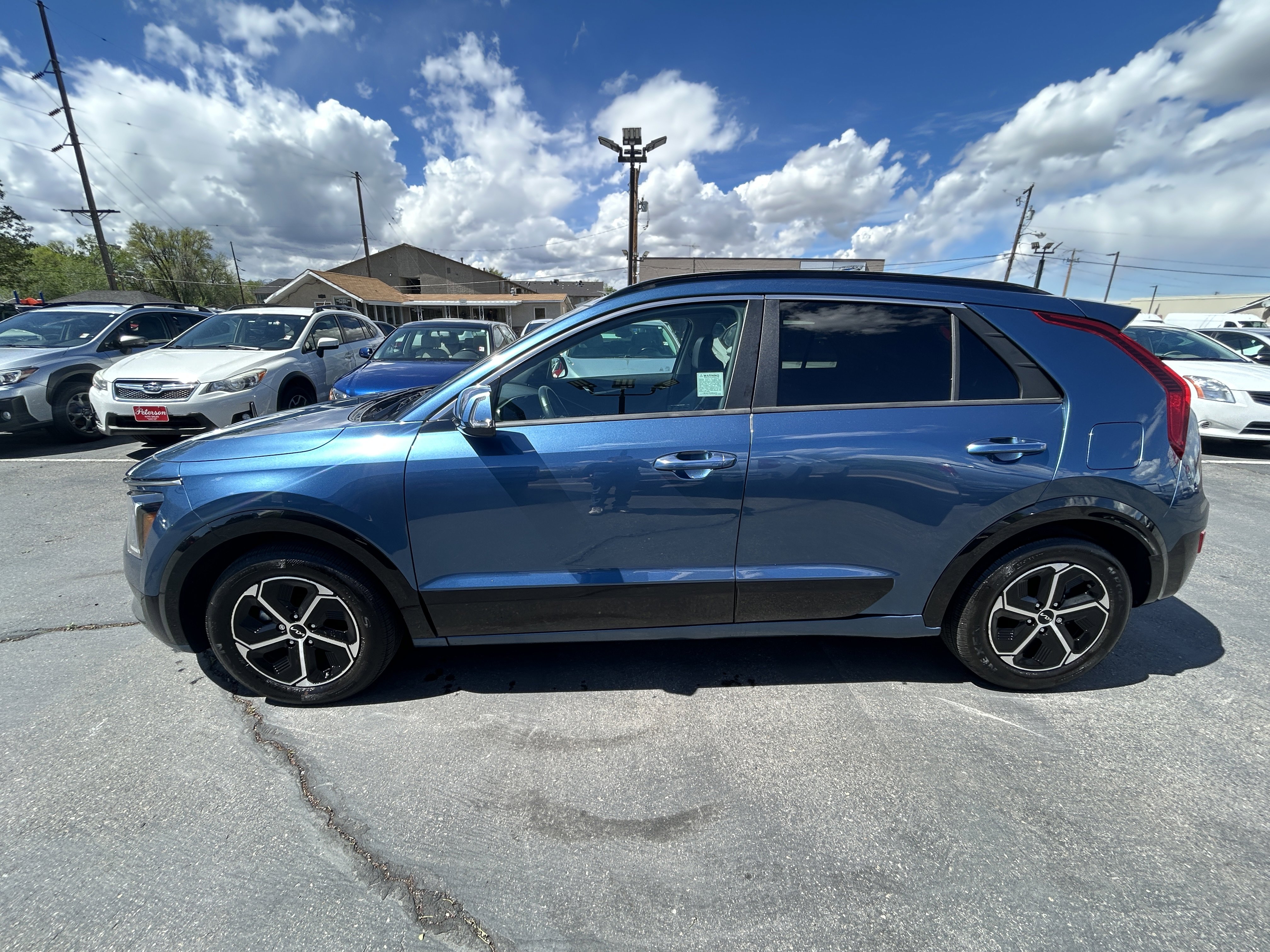 Used 2024 Kia Niro SX image 4