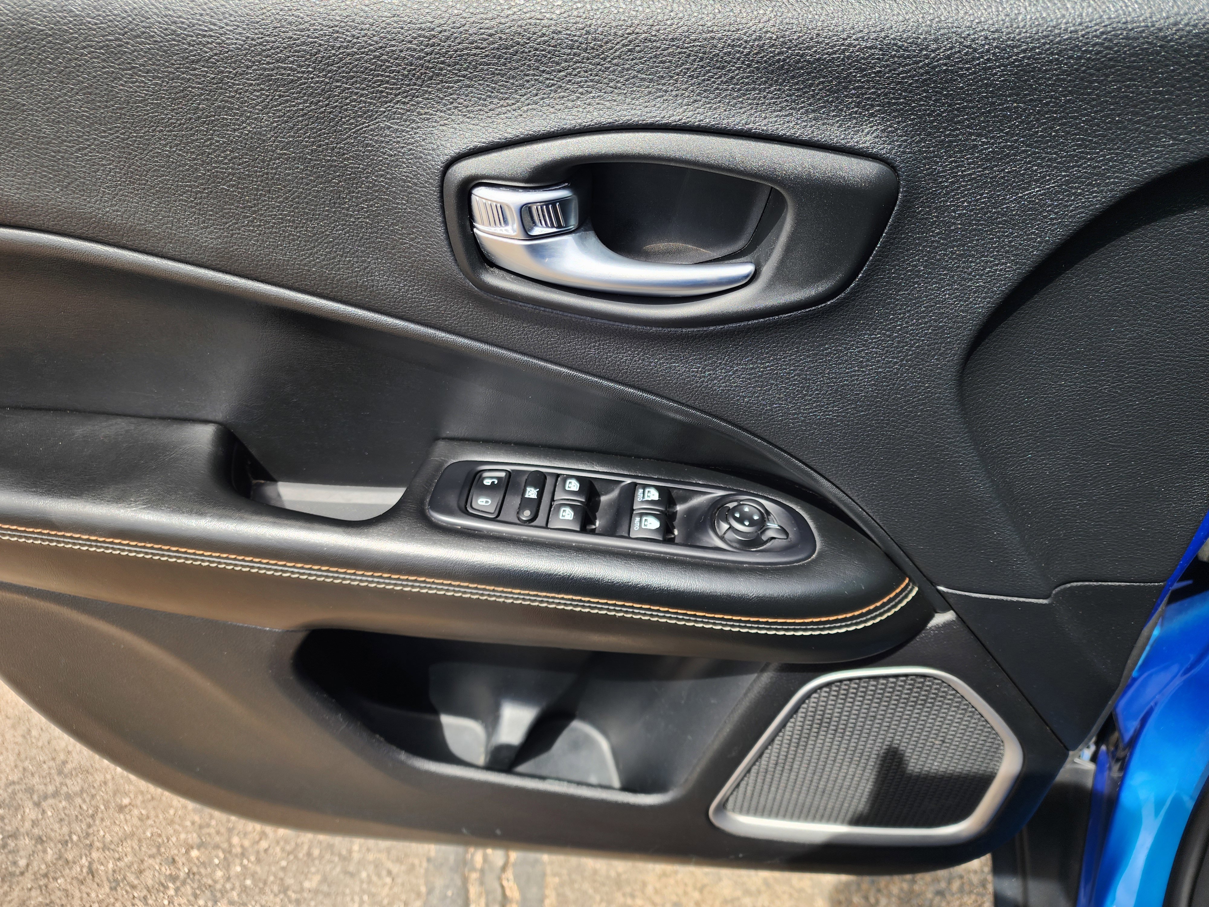 Used 2019 Jeep Compass Sport FWD image 17