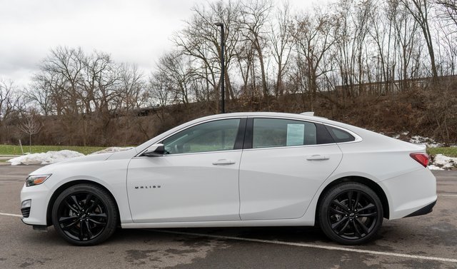 Used 2025 Chevrolet Malibu LT w/ Sport Edition image 9