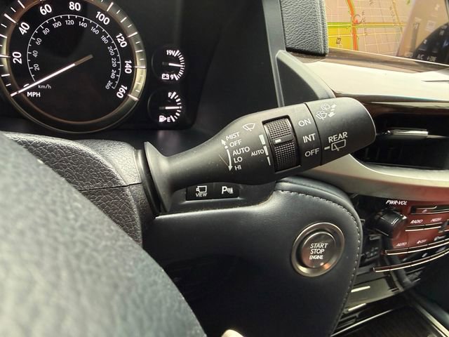 Used 2019 Lexus LX 570 4WD image 18