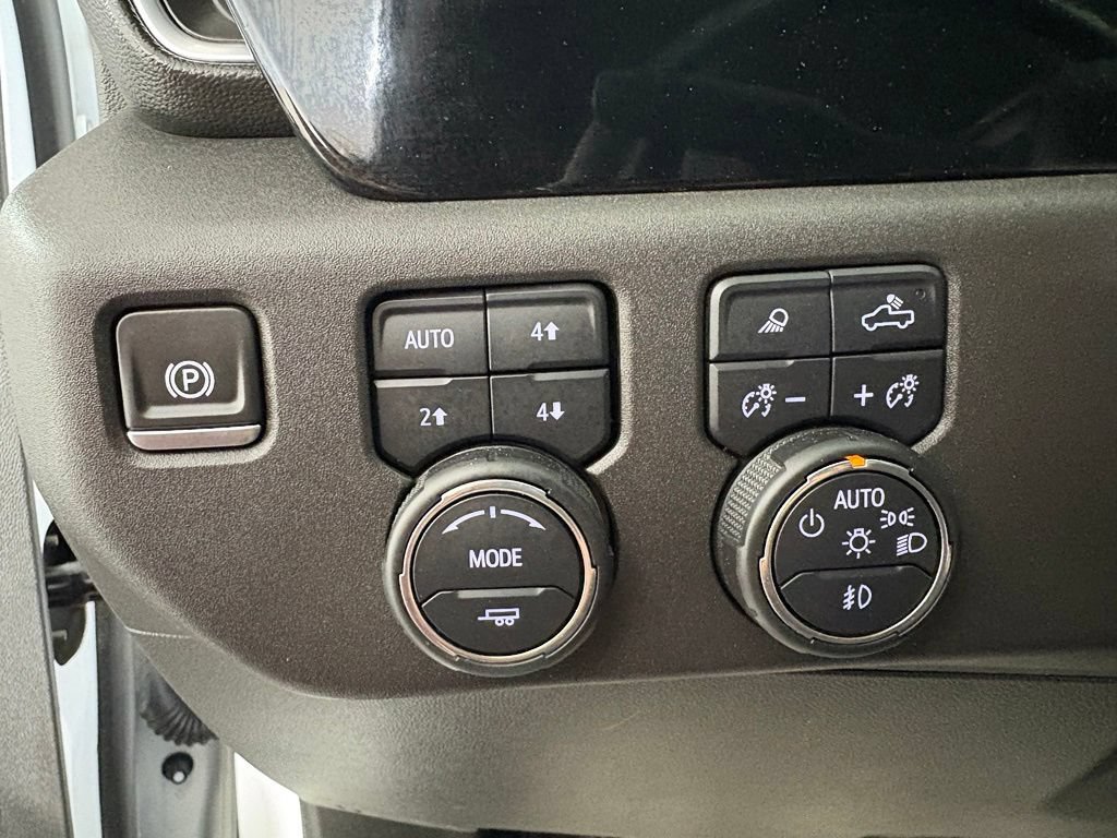 Used 2024 Chevrolet Silverado 1500 LT Trail Boss w/ Convenience Package II AWD/4WD image 20
