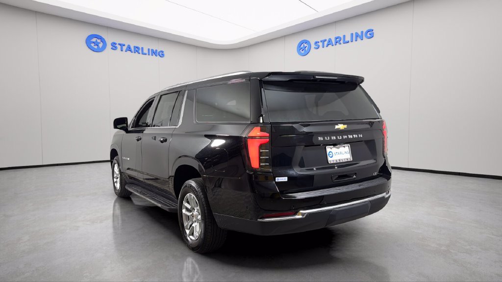 Used 2026 Chevrolet Suburban LT w/ Comfort Package AWD/4WD image 7