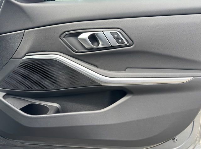 Certified 2023 BMW 330i xDrive Sedan w/ Parking Assistance Package image 29