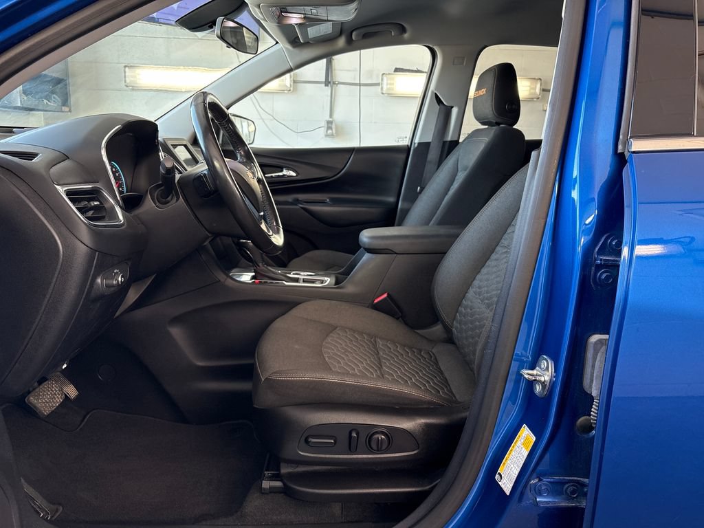Used 2019 Chevrolet Equinox LT FWD image 12