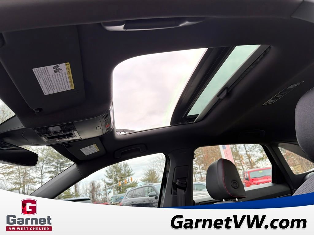 Used 2025 Volkswagen Jetta GLI Autobahn image 21