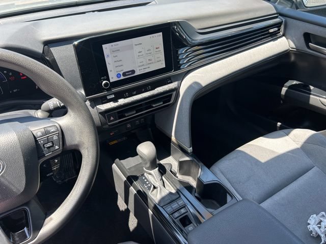 Used 2025 Toyota Camry LE FWD image 31