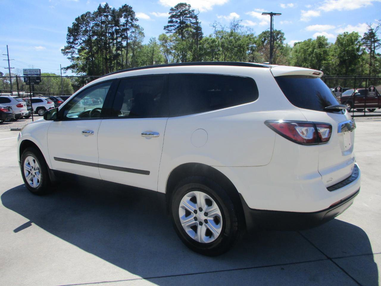 Used 2014 Chevrolet Traverse LS image 21