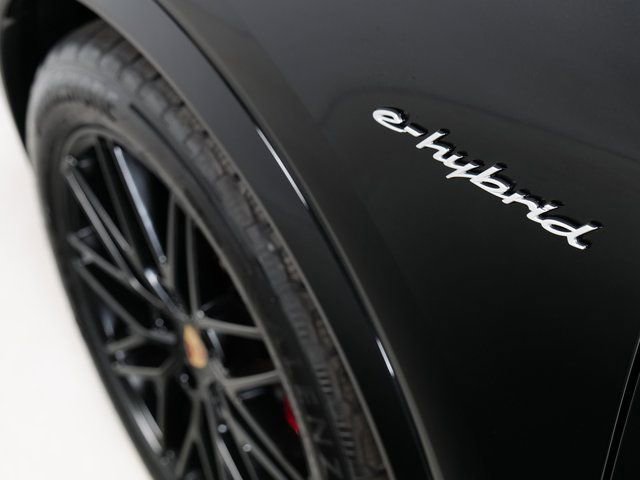 New 2025 Porsche Cayenne S image 25