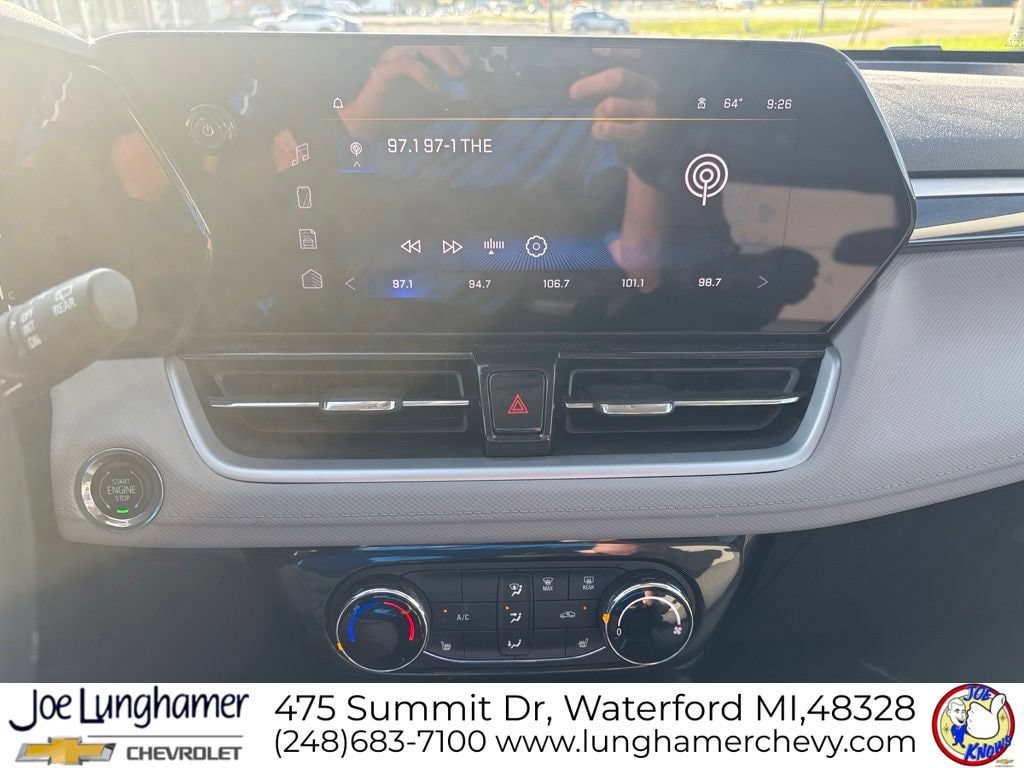 Certified 2024 Chevrolet TrailBlazer LT w/ LT Cold Weather Package AWD/4WD image 15