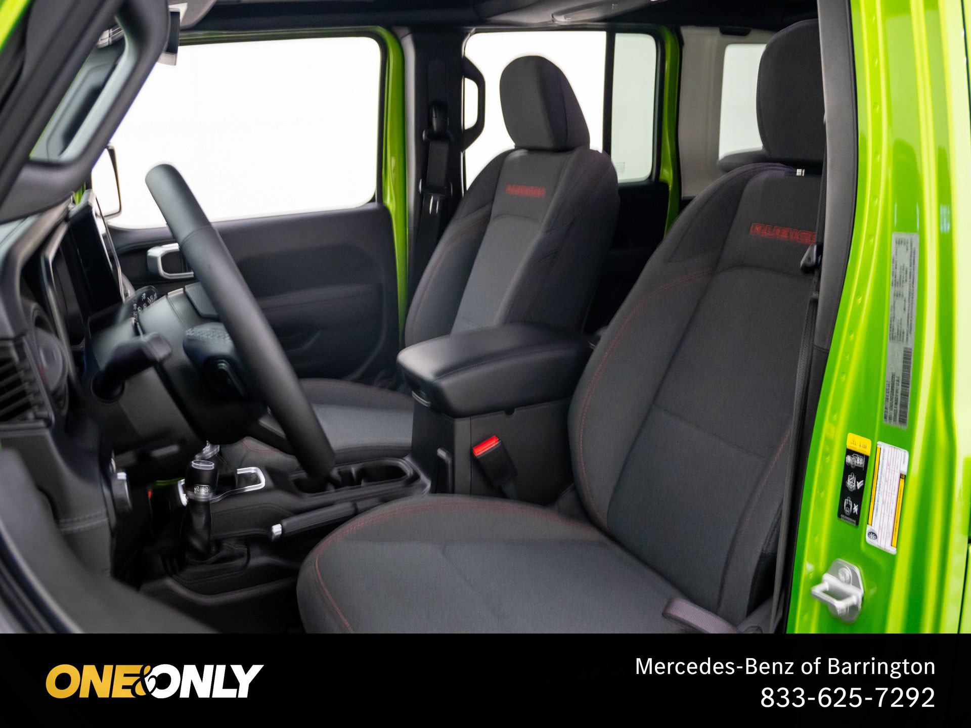 Used 2025 Jeep Wrangler Unlimited Rubicon w/ XTREMEE 35" Tire Package AWD/4WD image 15