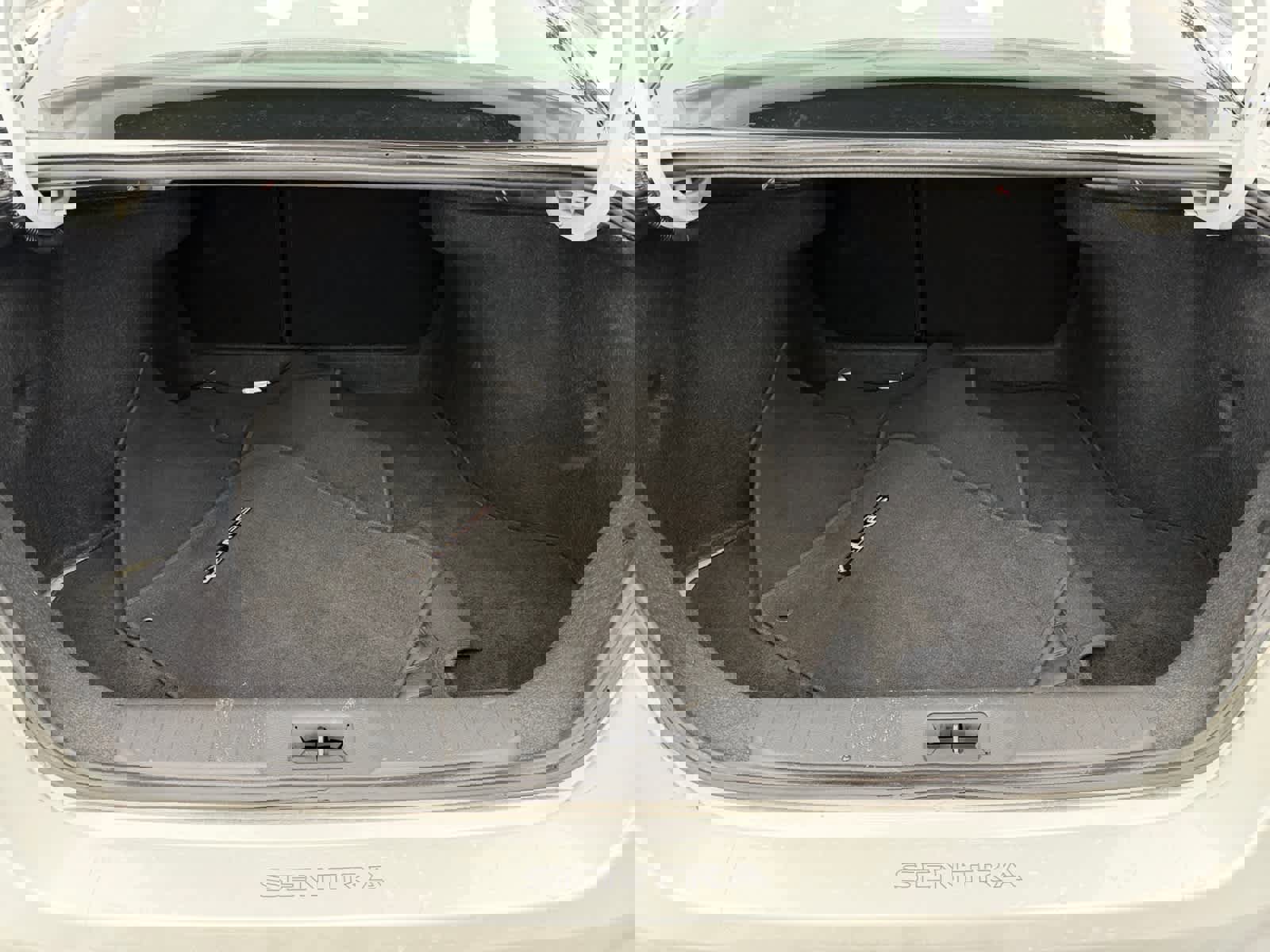 Used 2025 Nissan Sentra SV image 18