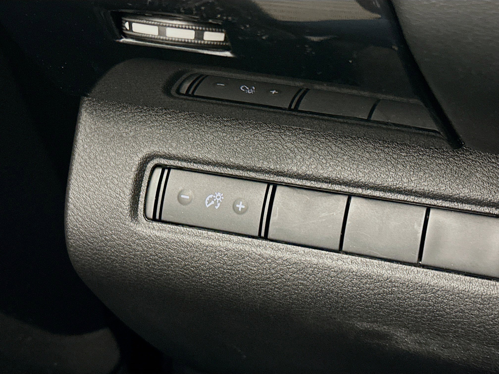 Used 2024 Nissan Pathfinder S image 17