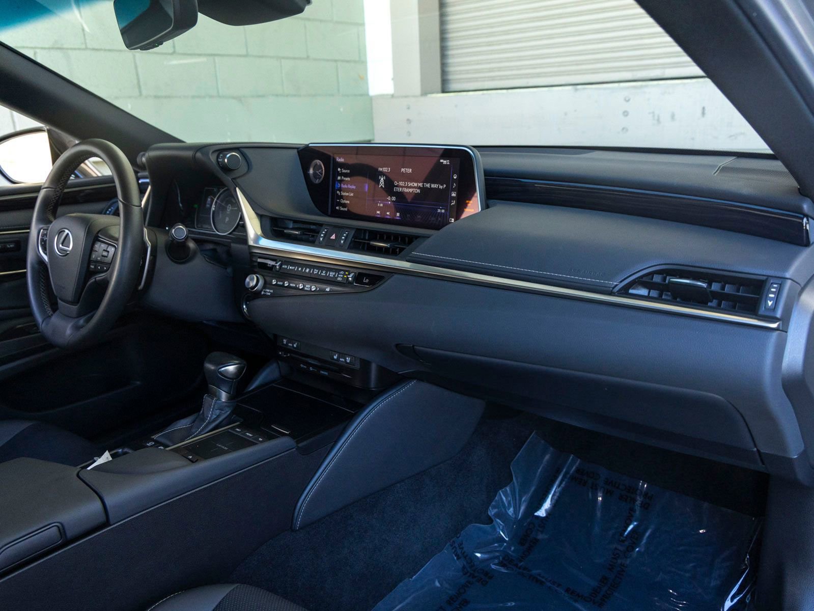 Used 2021 Lexus ES 300h w/ Premium Package image 28