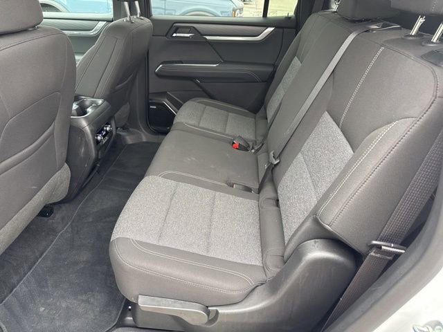 Used 2025 GMC Acadia Elevation image 17