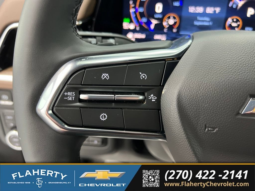 Used 2025 Chevrolet Suburban High Country AWD/4WD image 26