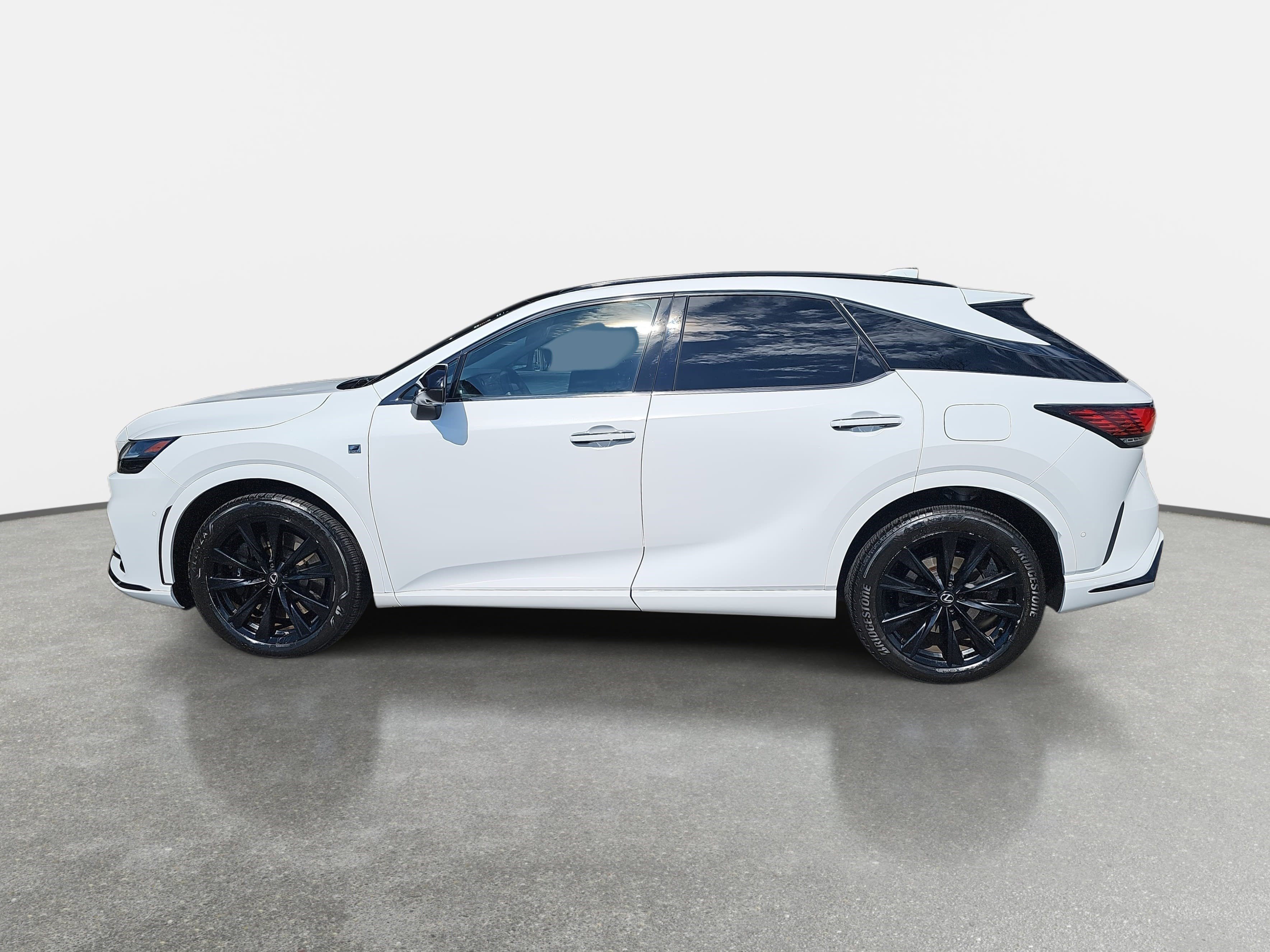 Used 2023 Lexus RX 500h F Sport w/ Accessory Package (Z1) image 8