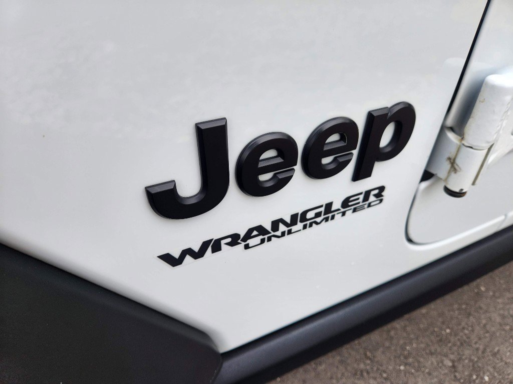 Used 2021 Jeep Wrangler Willys image 9