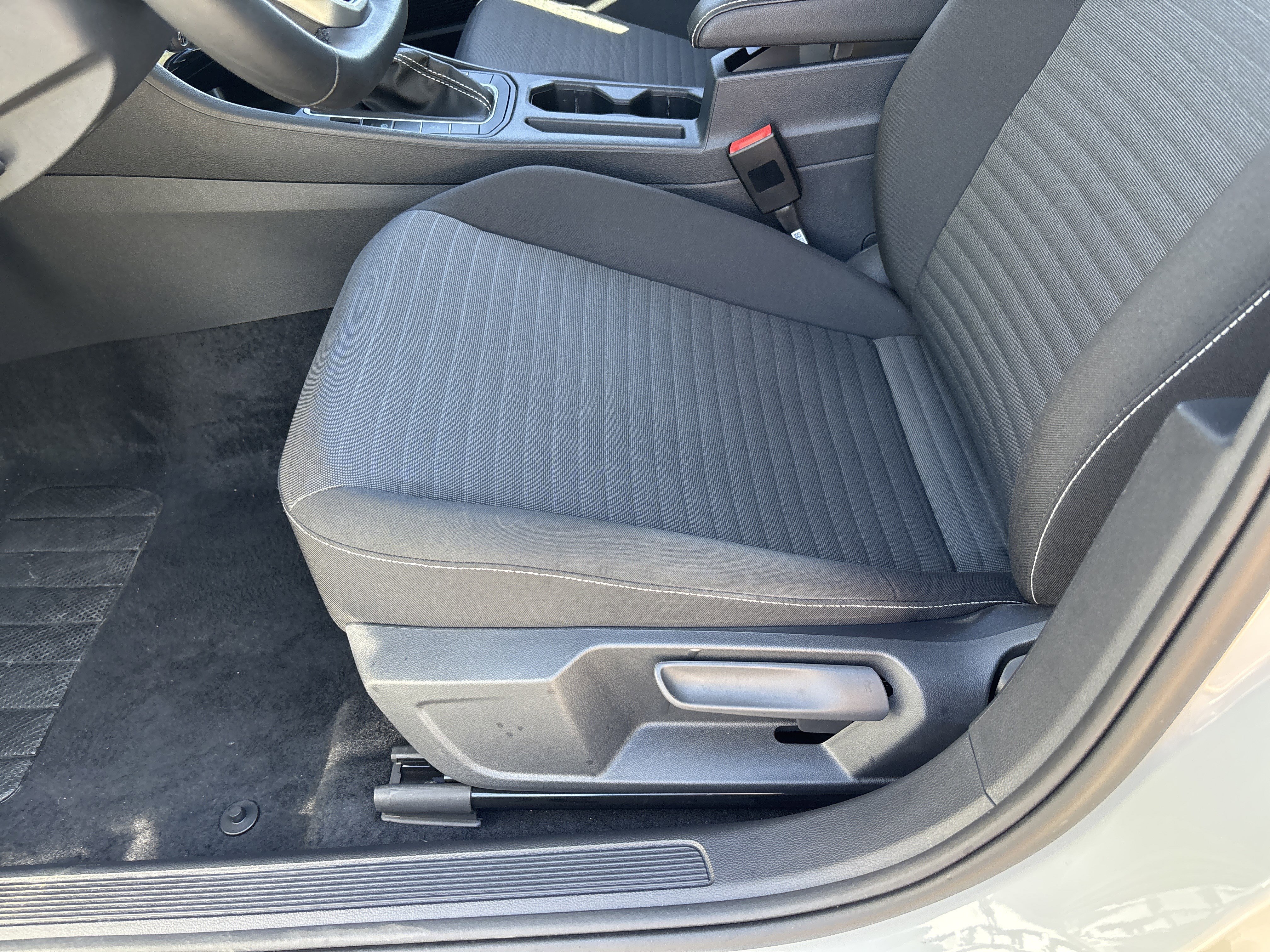 Used 2025 Volkswagen Jetta S image 19