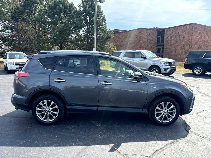 Used 2017 Toyota RAV4 Limited image 2