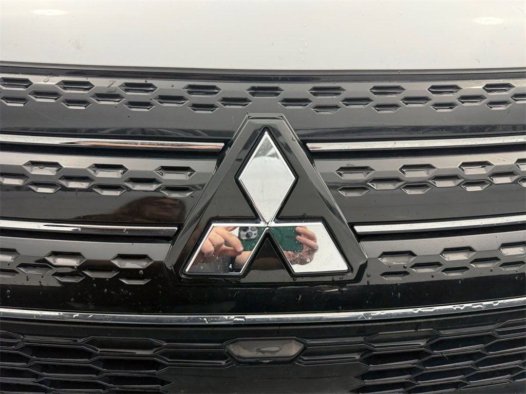 Used 2022 Mitsubishi Outlander SE image 31