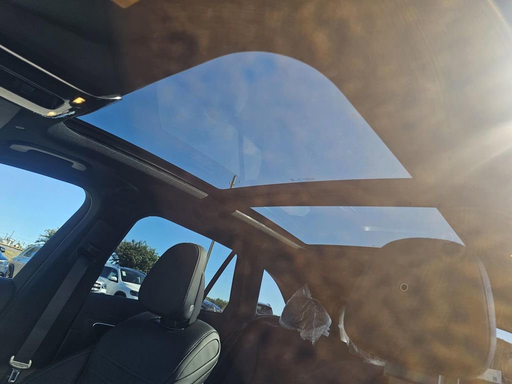 New 2026 Mercedes-Benz GLC 300 4MATIC image 23