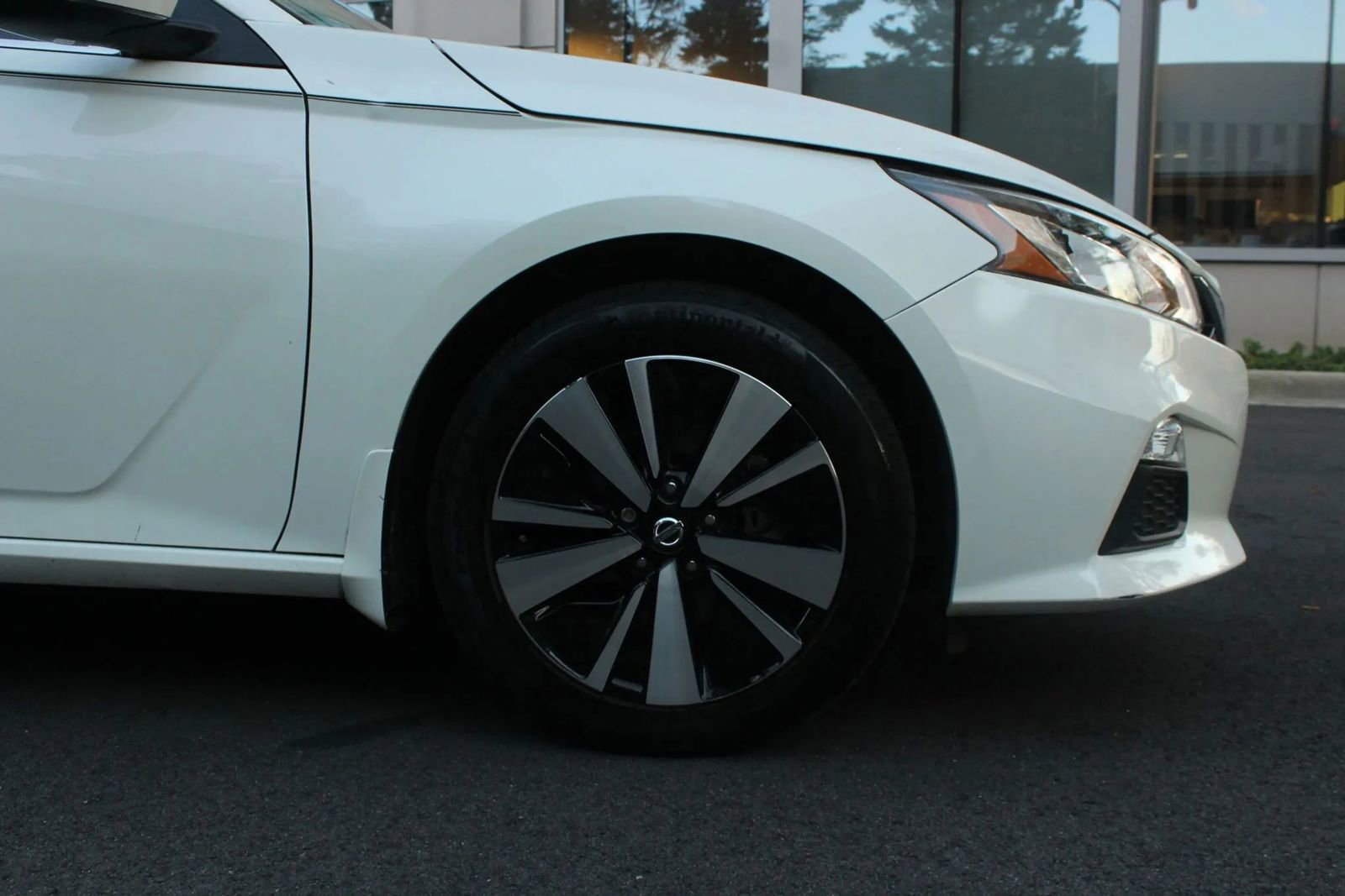 Used 2022 Nissan Altima 2.5 SV AWD/4WD image 5