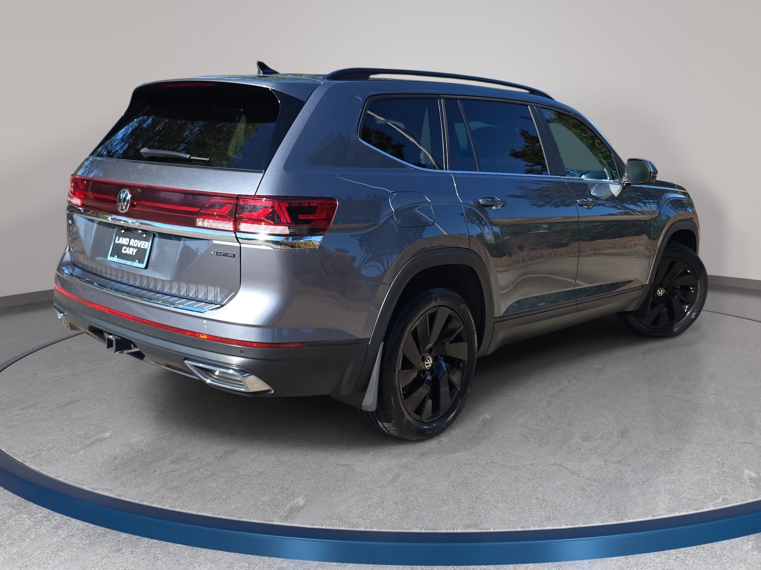Used 2024 Volkswagen Atlas SE AWD/4WD image 5